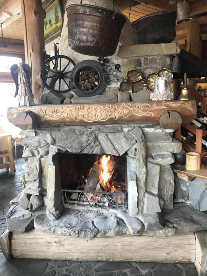 Zajazd Bialczanski Dom Wypoczynkowy Restauracja ビャウカ エクステリア 写真