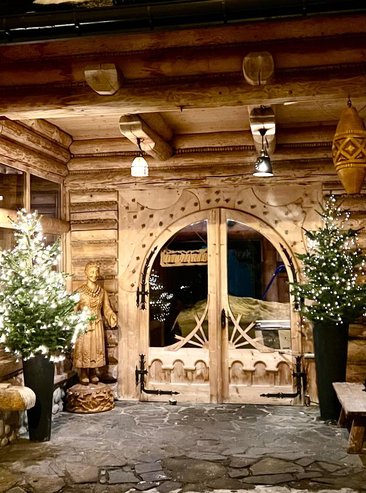 Zajazd Bialczanski Dom Wypoczynkowy Restauracja ビャウカ エクステリア 写真