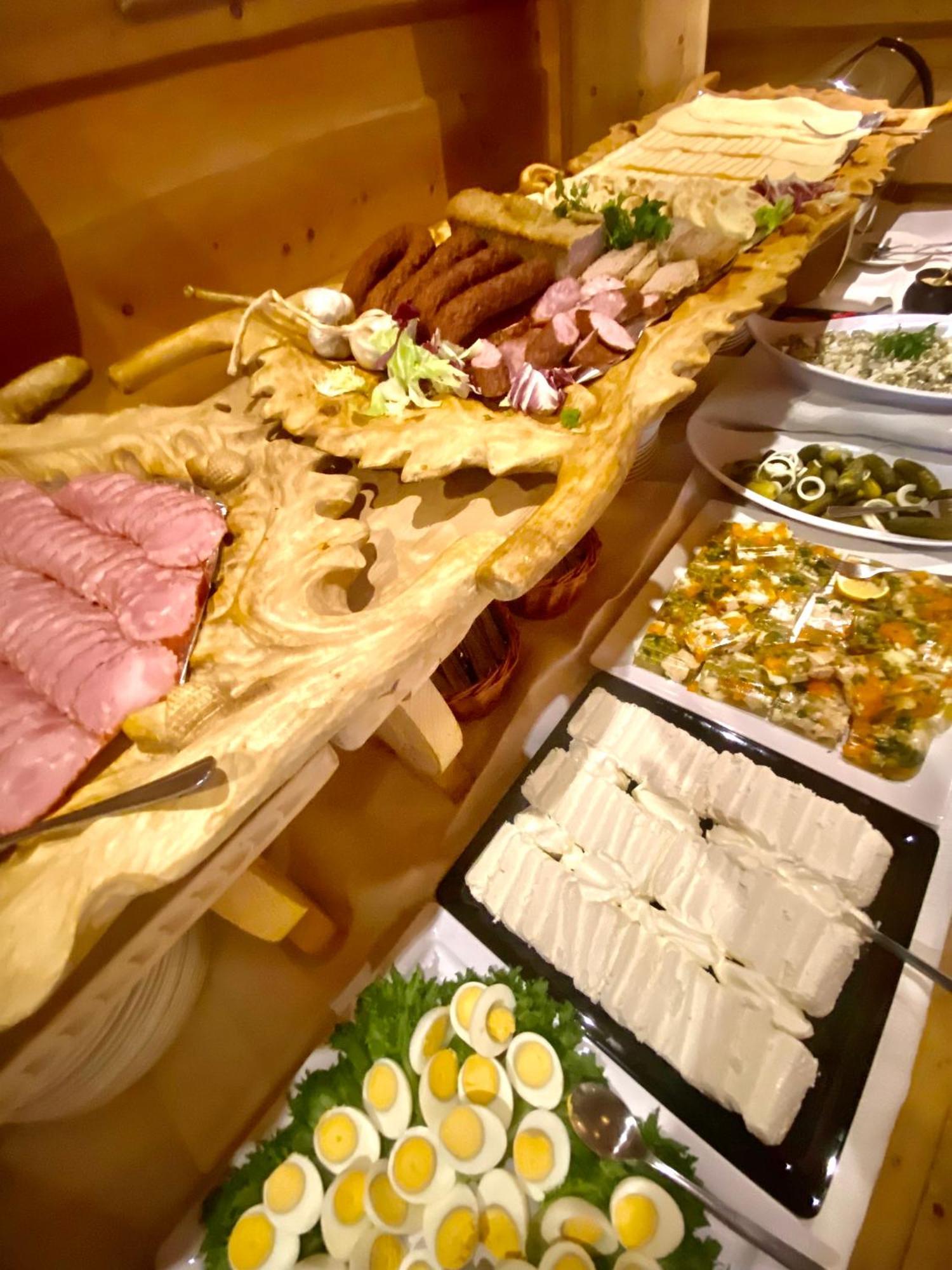 Zajazd Bialczanski Dom Wypoczynkowy Restauracja ビャウカ エクステリア 写真
