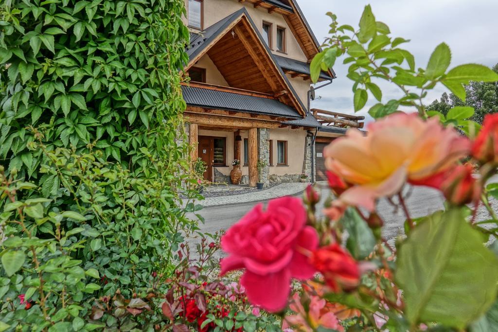 Zajazd Bialczanski Dom Wypoczynkowy Restauracja ビャウカ エクステリア 写真
