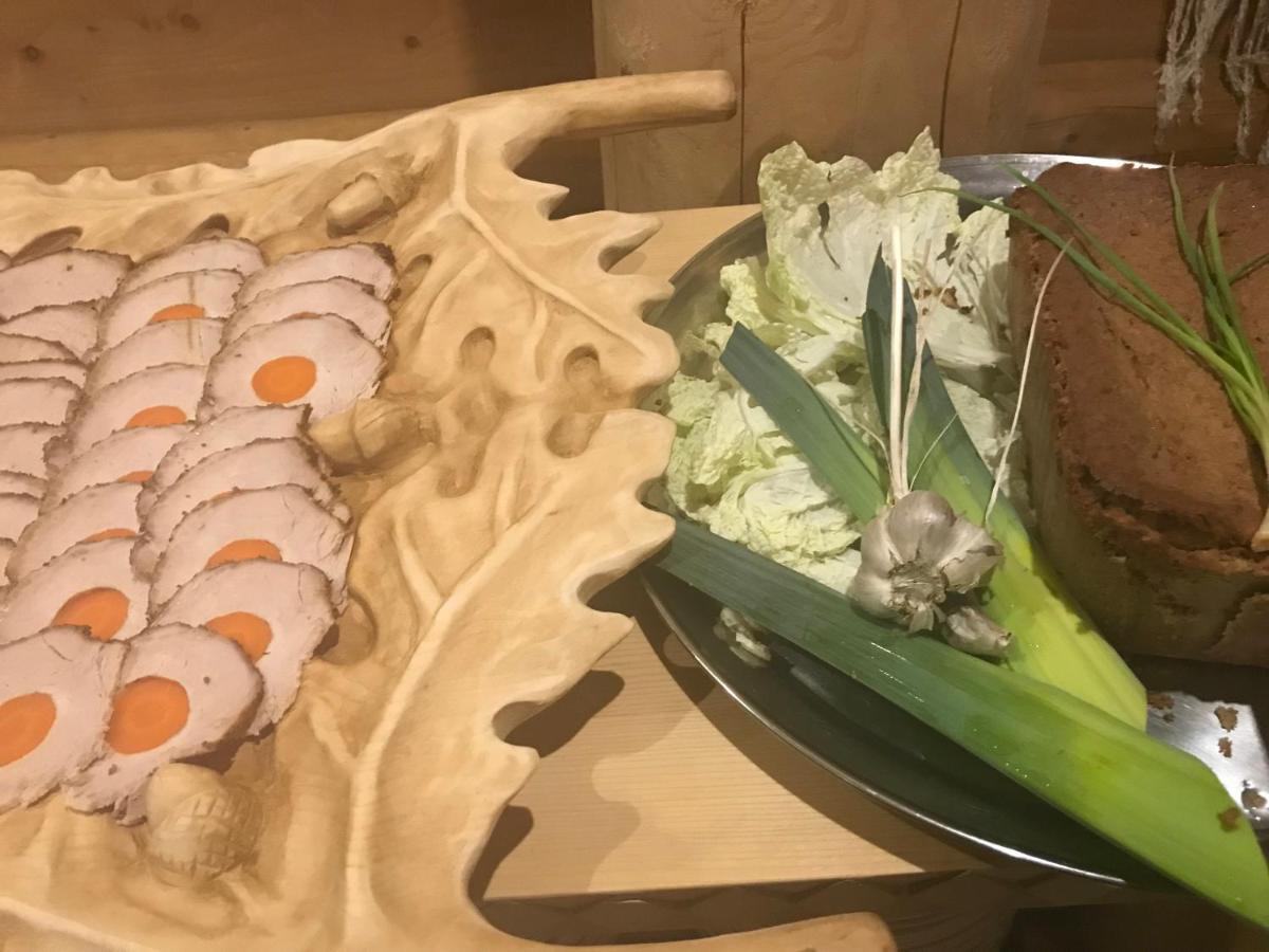 Zajazd Bialczanski Dom Wypoczynkowy Restauracja ビャウカ エクステリア 写真